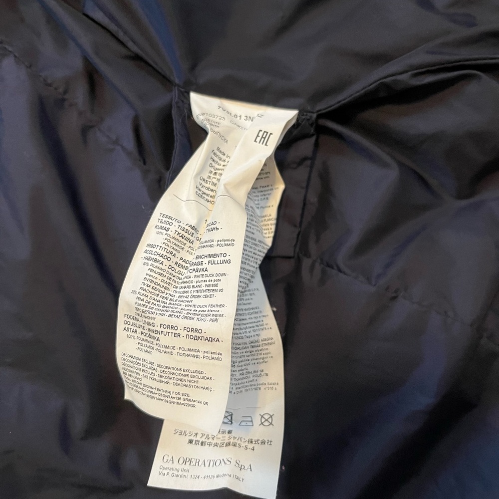 Armani Junior Girls Size 10 Down filled Navy Blue Puffer Coat jacket - Picture 3 of 10